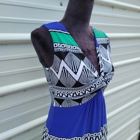 CHICO'S Sexy and Slimming Long Maxi Dress Beautiful Blue Green Blk NWT Sz 0 S(4) - Picture 8 of 13